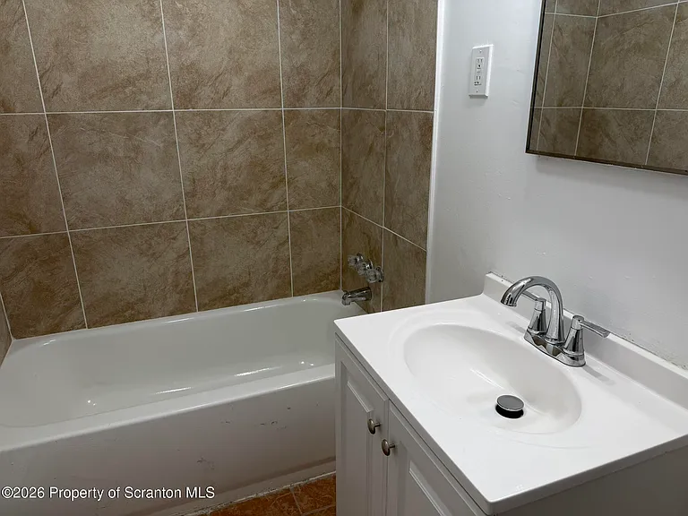 1161 Luzerne St #2 — Photo 6