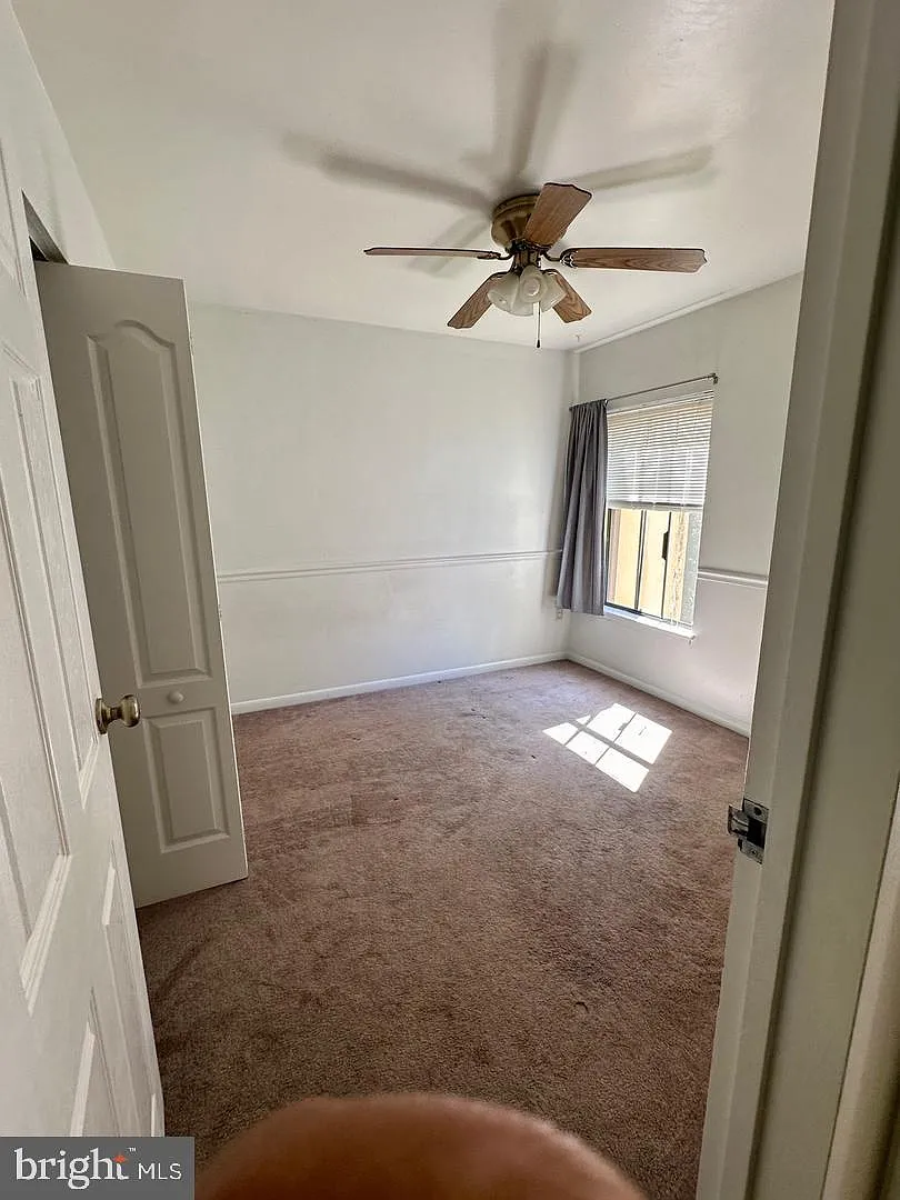 4 bed, 4.0 bath, 2051 sqft, $2,995 — Photo 2