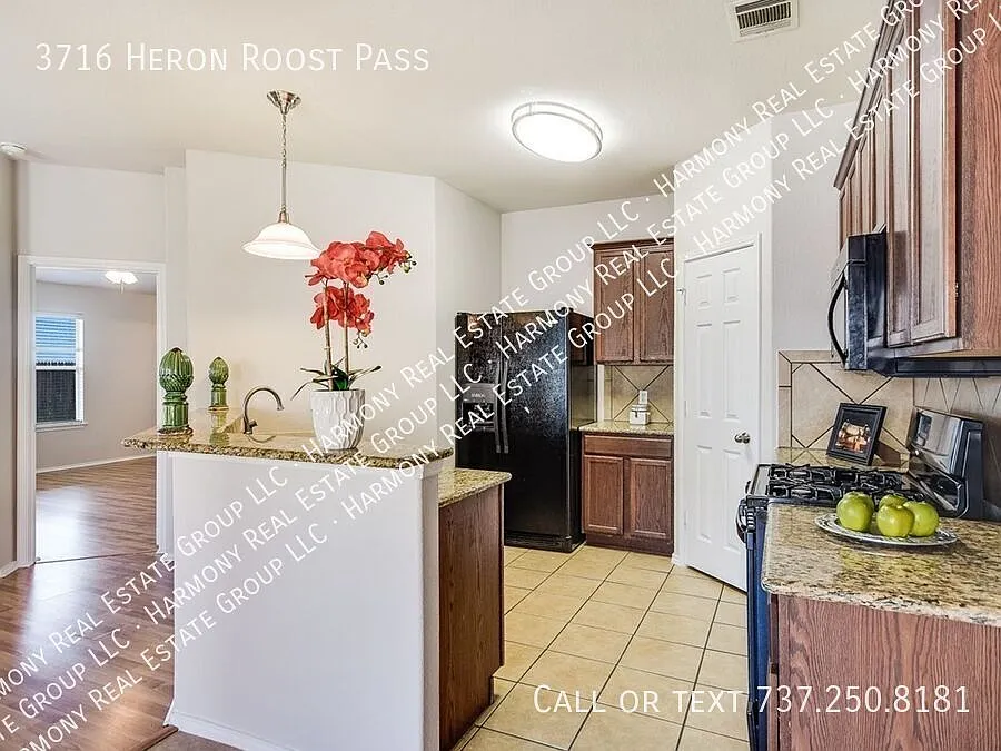 Cute 1 story home in the popular Blackhawk! — Photo 3