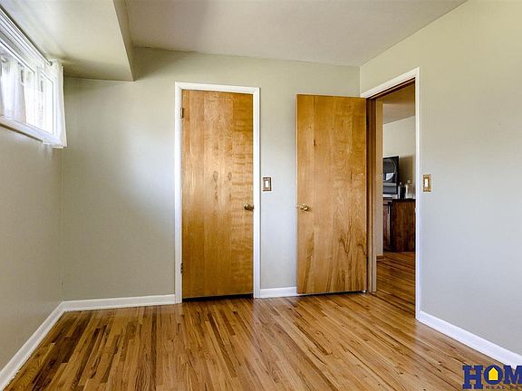 2nd image of 900 Eastridge Dr