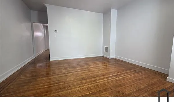 3408 Kenyon Ave — Photo 2