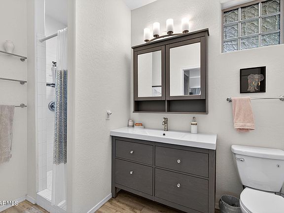 5th image of 871 E KAPASI Lane