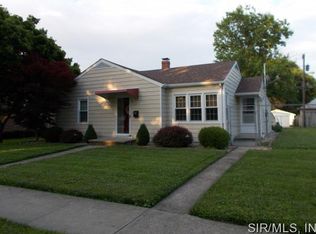 110 S Walnut St, Trenton, IL 62293