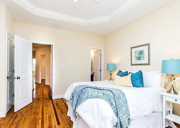 1st image of 341 Ilchester Ave #1