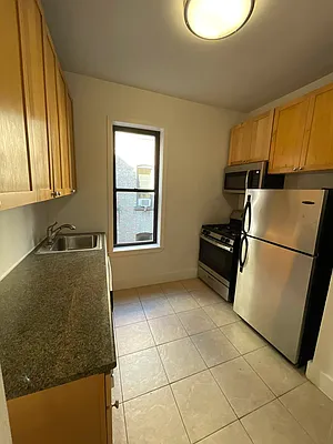 Rented by Beekman Street Realty | media 5