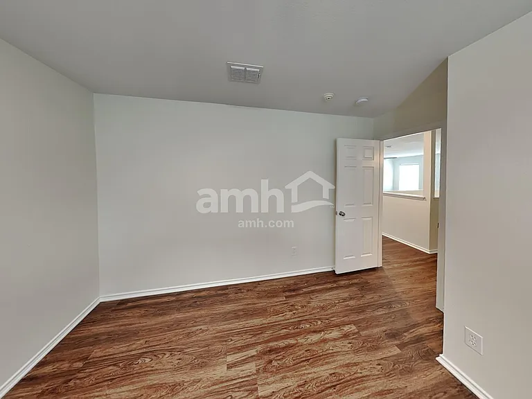 7919 Oak Pointe — Photo 20