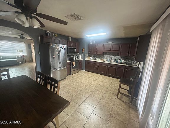 2nd image of 4732 E HIDALGO Avenue