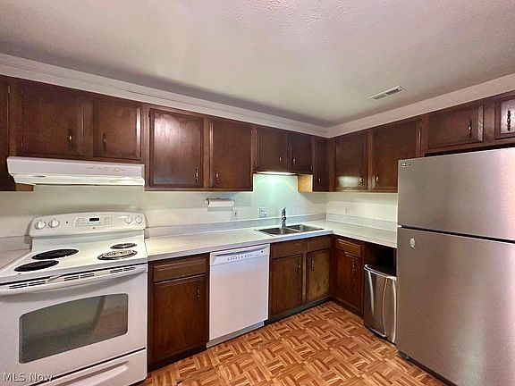 2nd image of 33803 Electric Blvd APT B6