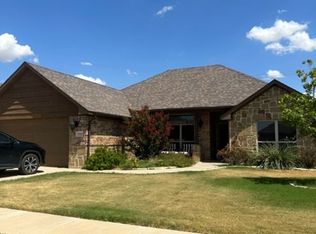 7049 McLeod Dr, Abilene, TX 79602