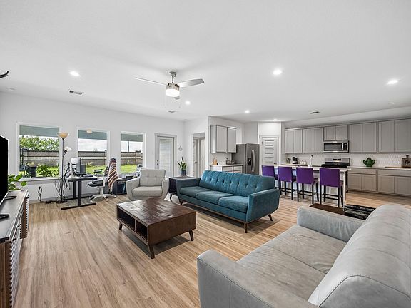 3rd image of 3938 Hordley Terrace Trl