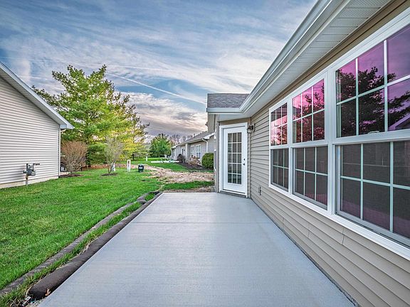 3rd image of 2805 W Preserve Ln