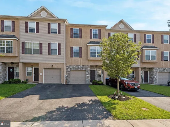 704 E Elm St, Norristown, PA 19401