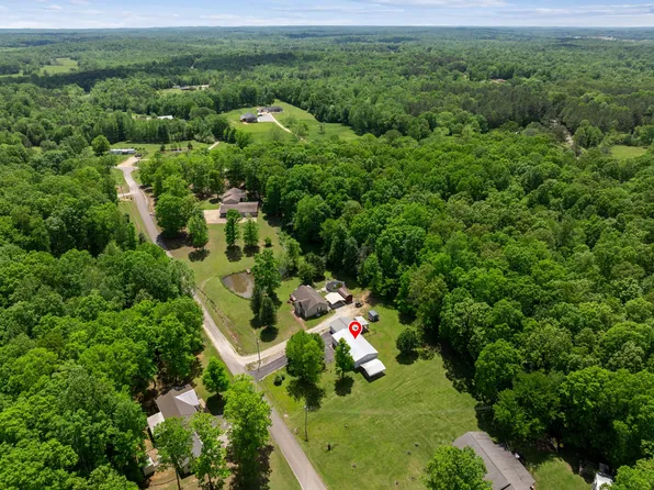 165 Travis Ln, Parsons, TN 38363