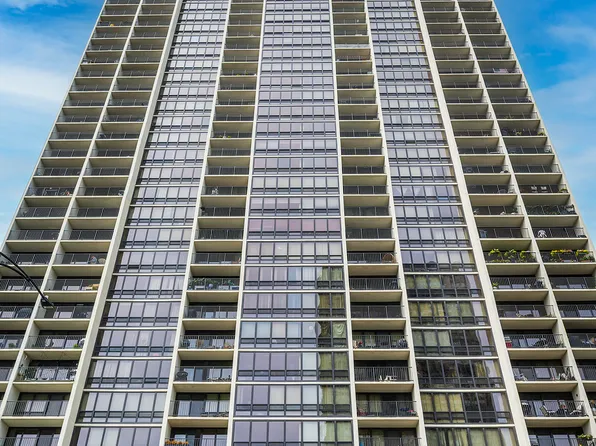 1636 N Wells St APT 1606, Chicago, IL 60614