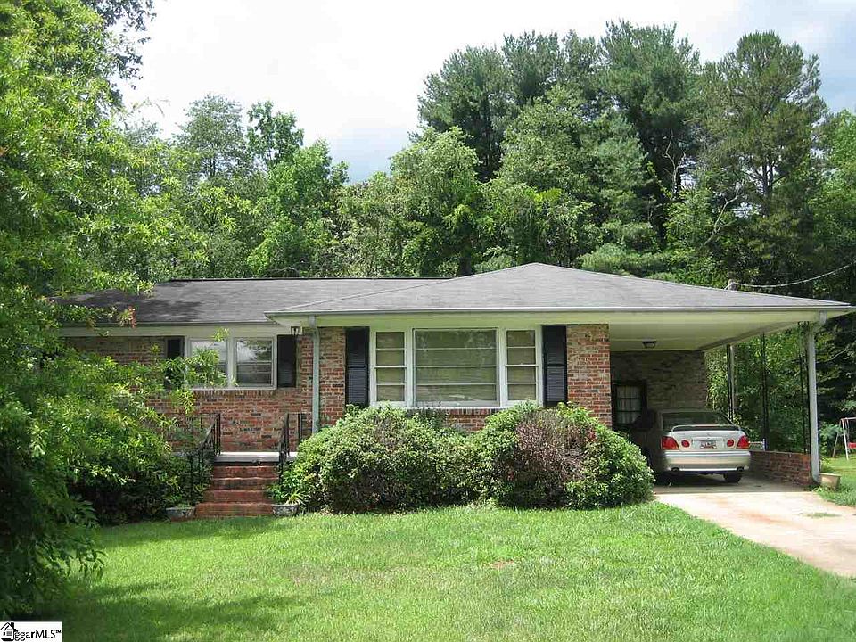 1st image of 15 Borden Cir