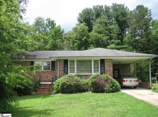 15 Borden Cir, Greenville, SC 29617