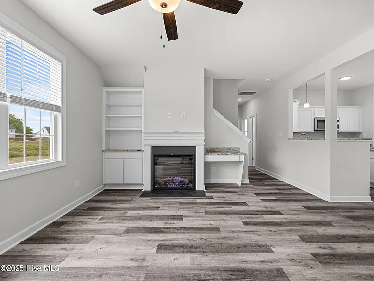 908 Freewoods Ct — Photo 8