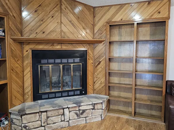 1202 7th St, Sterling City, TX 76951