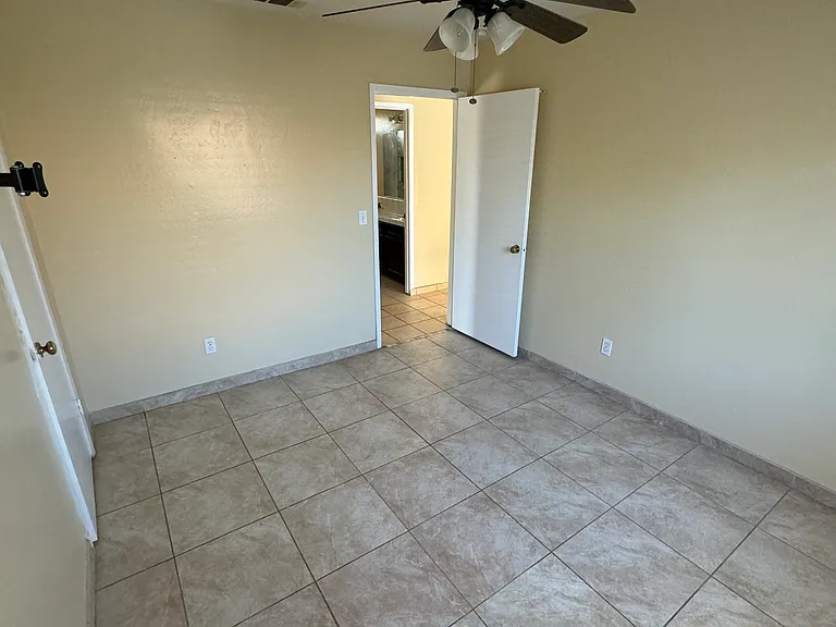 1409 Kirkwood Ave — Photo 8