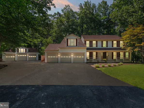 6131 Lost Colony Dr, Woodbridge, VA 22193