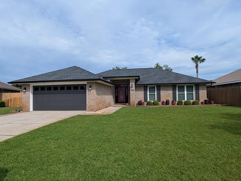2409 Juneau Ln — Photo 1