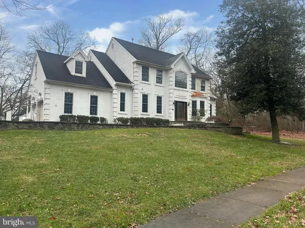 7 Deer Haven Dr, Mullica Hill, NJ 08062