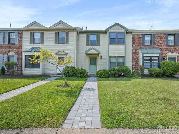 462 Harwick Ct, Piscataway, NJ 08854
