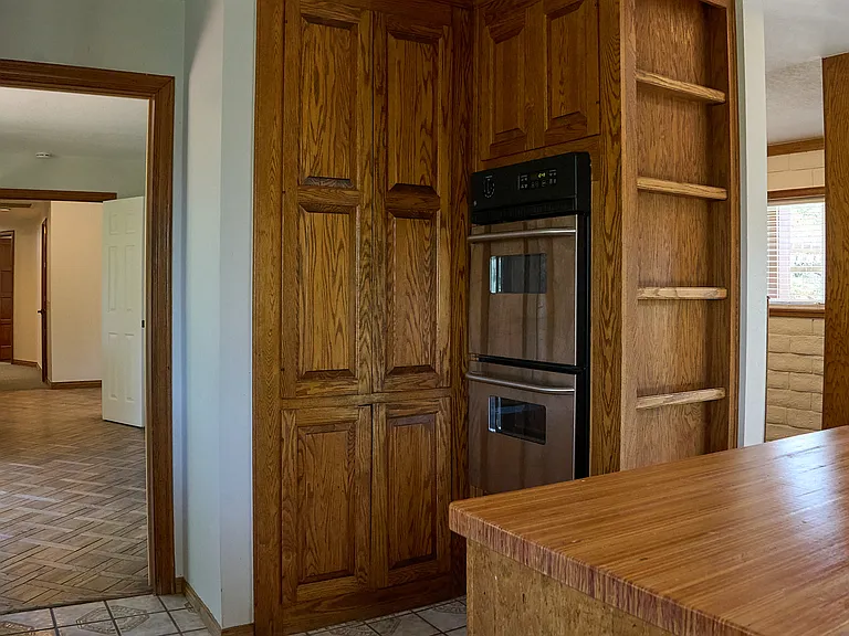 397 Loftyhill Dr — Photo 14