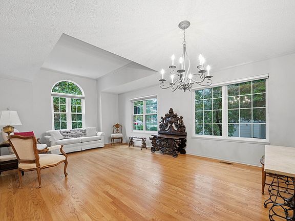 4th image of 2833 N Plumthicket Cir