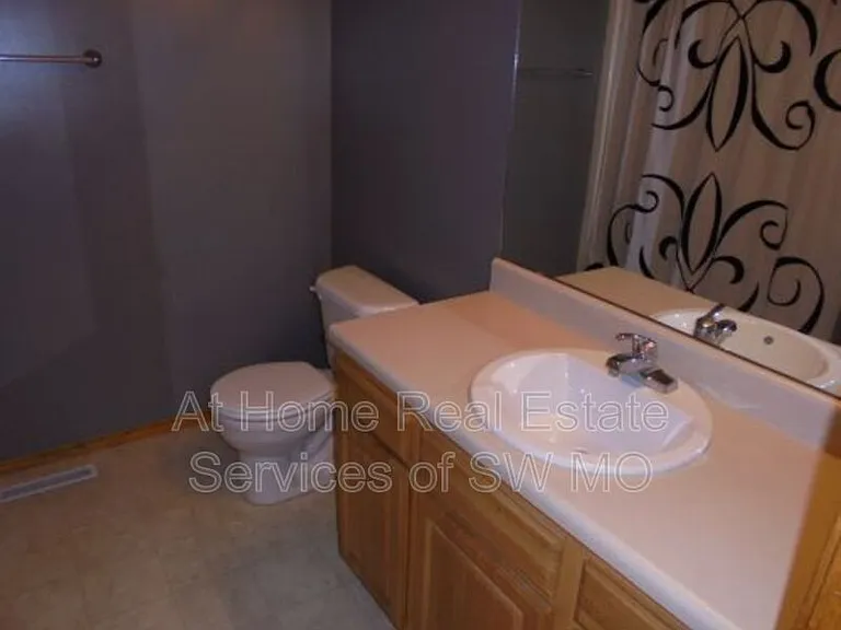 3724 W Ridgeway St — Photo 9