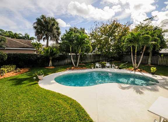 2nd image of 3119 SW Captiva Ct