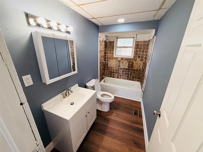 528 Chenango St #1 — Photo 10