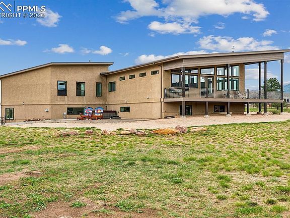 4th image of 3885 Sierra Vista Rd