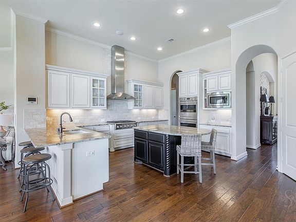 5th image of 131 Walton Water Way Ln