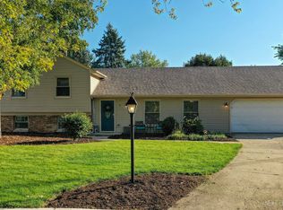 8 Crofton Rd, Oswego, IL 60543