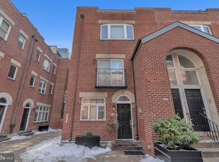 212 S 24th St #2412A, Philadelphia, PA 19103