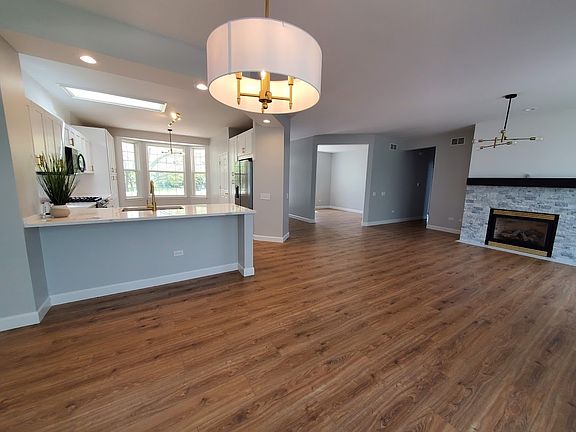 5th image of 12192 Cherry Hill Ln