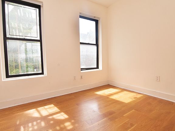 4th image of 932 Amsterdam Ave #S2