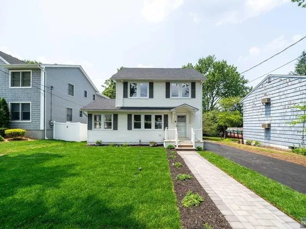 68 Ontario St, Dumont, NJ 07628