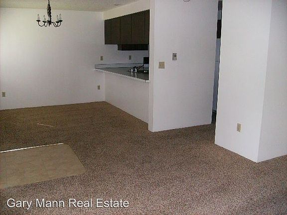 3rd image of 1230 W Lakeside Dr