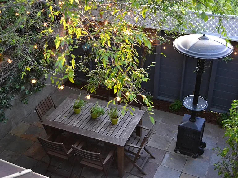 2430 Santa Ana Ave #10 — Photo 2