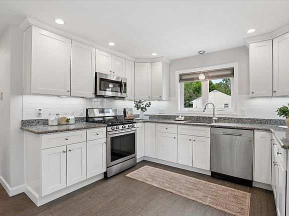 4th image of 69 Shawmut Street
