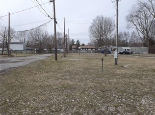 303 N Knightstown Rd, Shelbyville, IN 46176