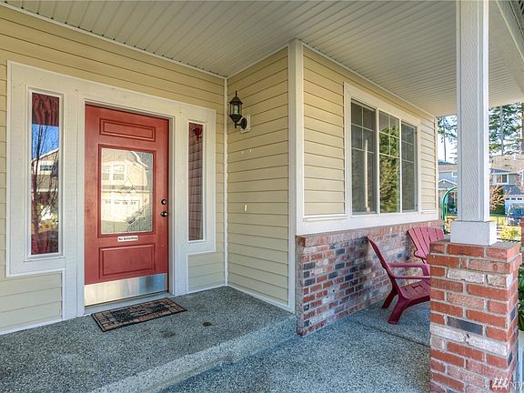 2nd image of 4740 Okanogan Dr SE