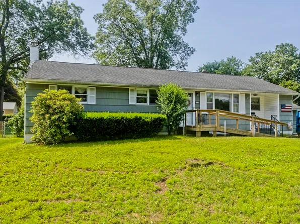 32 Cora St, Enfield, CT 06082