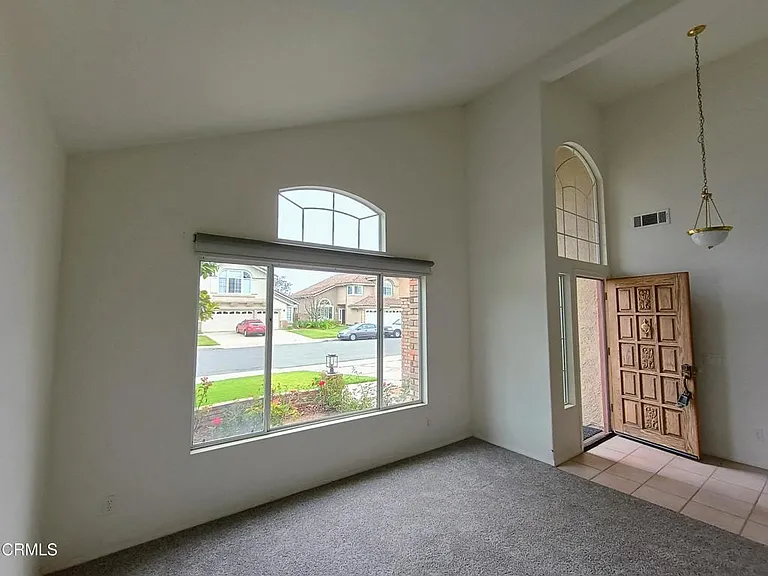 1405 La Culebra Cir — Photo 6