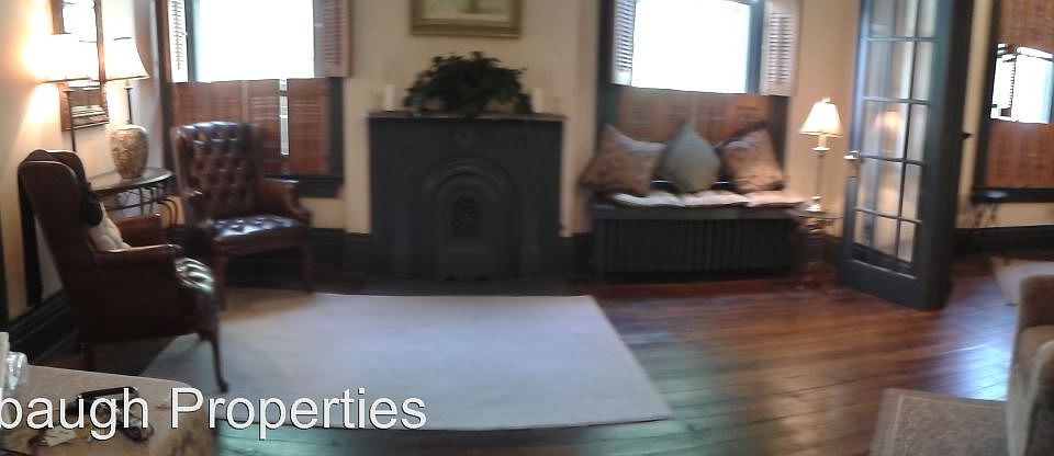 1st image of 401 Lewis St APT 2