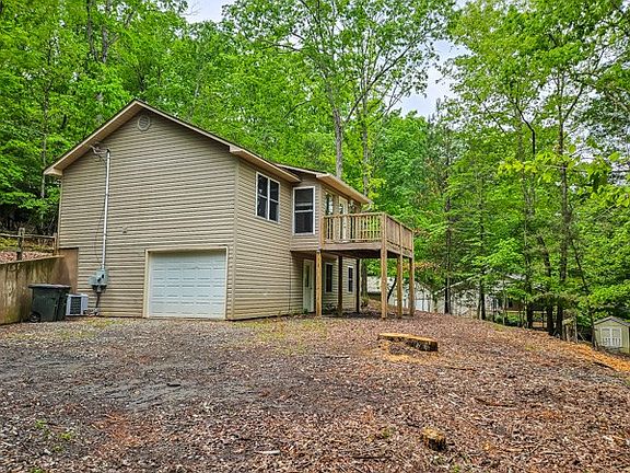 5th image of 48 Rose Ct