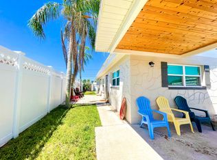 11370 2nd St E APT 1, Treasure Island, FL 33706
