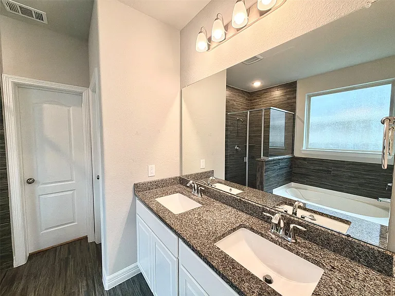 415 Northern Pike Dr — Photo 15